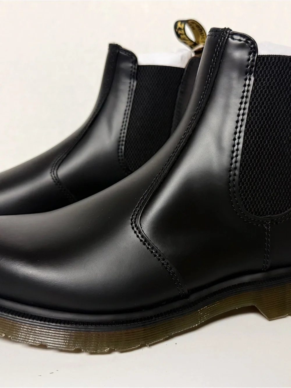 NWT DR MARTENS 2976 SLIP RESISTANT Leather Chelsea Boots Men’s 8/Women’s 9